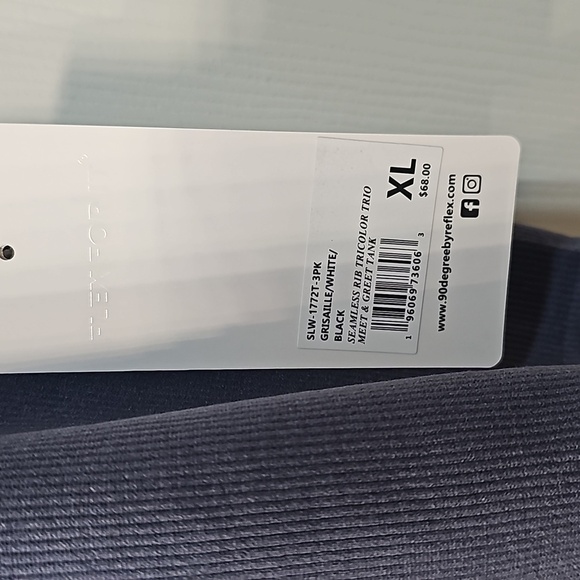 NWT 90 Degree by Reflex 3 pack Seamless Crop Tops. Satellite, White & Black XL - Picture 4 of 13